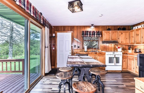 St Germain House | Private, Pet Friendly Vacation Home on Lost Lake