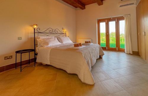 Monte San Pietrangeli House | Private Pool & Jacuzzi with View by Host Hero