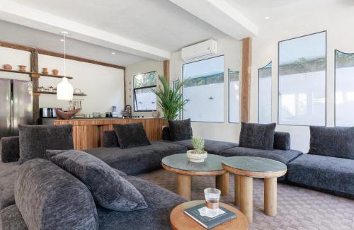 Chang Moi Villa | Private Pool, 8-Bedroom, Old Town, Entire Estate - TANPURI Thapea - Prime Location