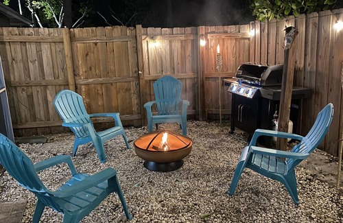 Palm River Estates House | Private Pool, Beach 5min.King Master Suite Walk2 Pickle Ball & Golf