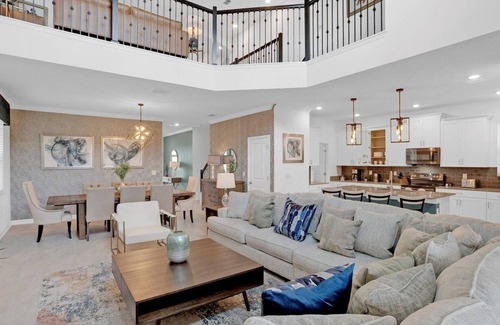 Bay Lake Villa | private pool/communal pool/games room/themed bedrooms