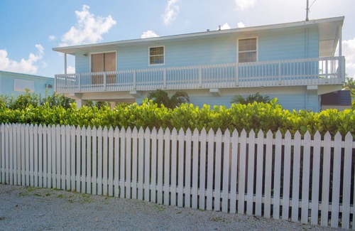 White Marlin Beach House | Private Pool, Completely Renovated Lovely Cottage Home in Islamorada