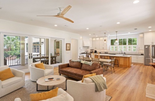 Saint Simons Heights House | Private Pool | East Beach Cottage | Walk to Beach