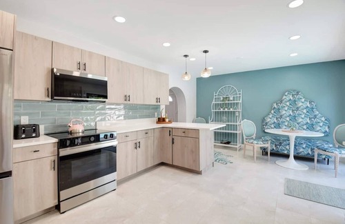 Parker Ridge House | Private Pool ~ King Bed - Open Air Lounge