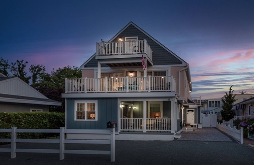 Rehoboth by the Sea House | Private Pool OCEAN BLOCK 7BR Downtown Dewey Beach w/Parking and Game Room