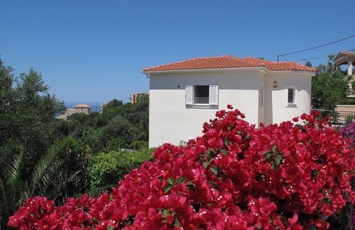 Sarlata Villa | Private pool & Sleeps up to 10 People, Great seaviews