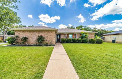 North Richland Hills House | Private Pool, Entire House, In the Center of DFW