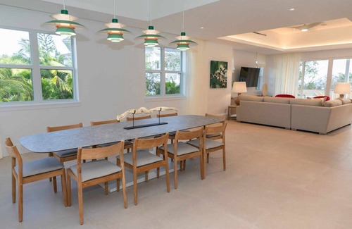 Dunmore Town House | Private Pool Villa at Coral Sands – Steps to Pink Sand Beach w/Resort Amenities