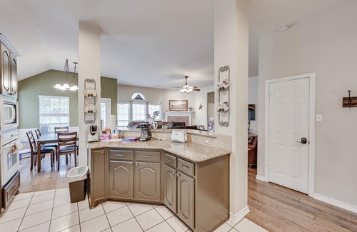 South Arlington House | PRIVATE POOL w/Full Amenities by BLD & Joe Pool LK