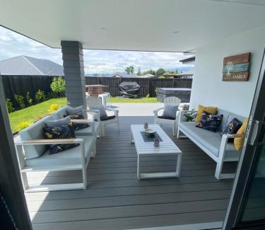 Richmond House | PRIVATE QUIET and MODERN HOME