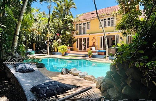 Navarro House | Private, relaxing, local charm.