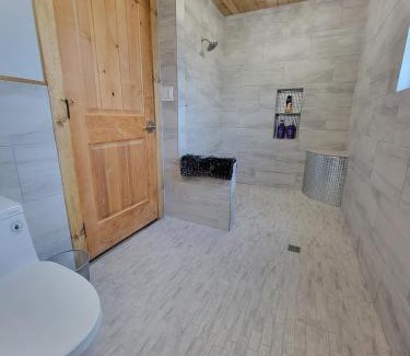 Wise County House | Private Retreat with Pond, Pool and Hot Tub