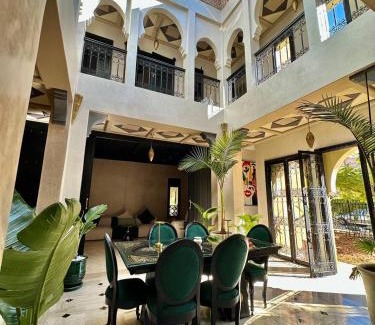 Annakhil Villa | Private Riad Alemania in Marrakesh - Pool - Rooftop
