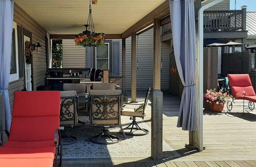 Confluence Apartment | Private River View Suite. This apartment is all about privacy and view.