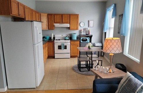 Morgan Park Apartment | Private Romantic 2 Bedroom suite in the beautiful and historic Beverly community