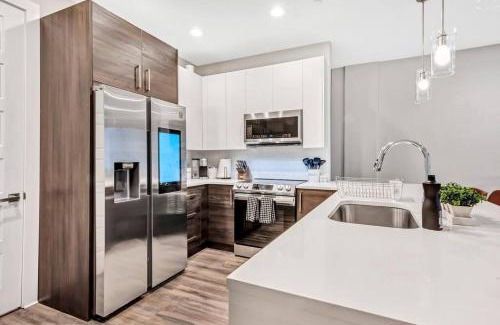 Fort Worth House | Private Rooftop Patio + 4 Story Home in Downtown FW