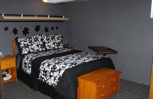 Saint Thomas Resort | Private room ∙ 1 guest