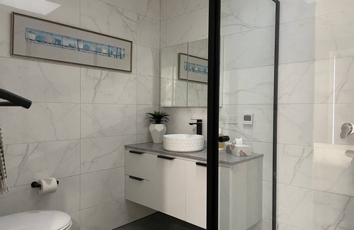 Hughesdale Resort | Private room ∙ 1 guest