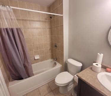 Cardinal Creek House | Private Room 3