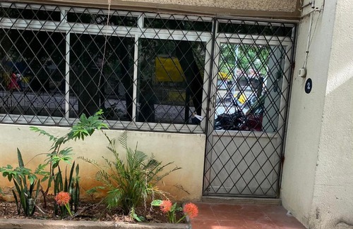 Besant Nagar House | Private Room at Besant Nagar