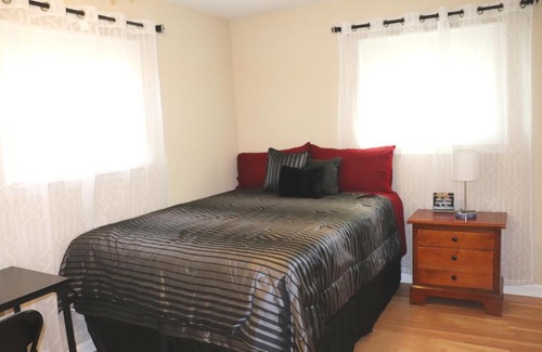 Sterling House | Private Room at Home near IAD-Sterling