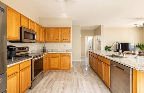 South Mountain House | Private room by South Mountain