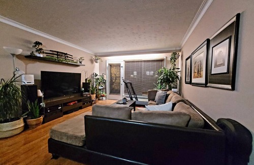 Bathurst Manor Resort | Private room ∙ 1 guest