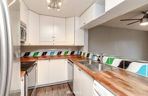 Federal Way Apartment | Private Room for Rent in a Beautiful Apartment in Federal Way
