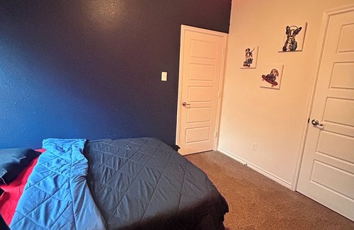 Fate House | Private Room in Cozy house in delightful Rockwall.