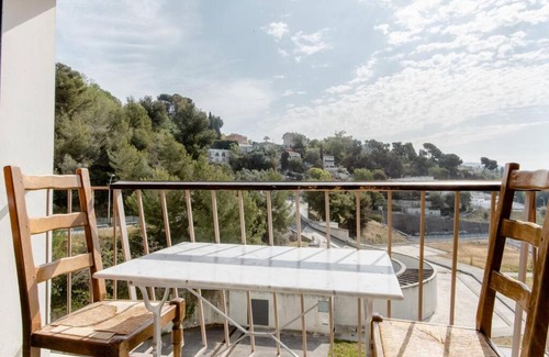 Le Ray House | Private room in renovated apartment - Tram 1 min walk
