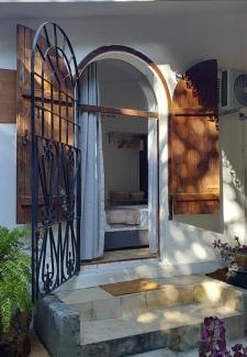 Tamarin House | Private Room in Tamarin