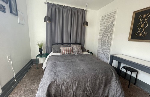 North Las Vegas Bed & Breakfast | Private room with bathroom and your own entrance. Free parking. Near Downtown LV