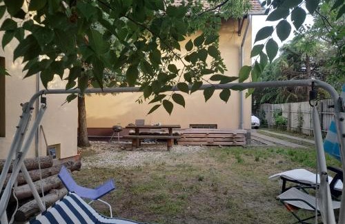 Ferihegy House | Private room with balcony