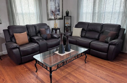 Oxon Hill-Glassmanor House | Private room with shared bathroom