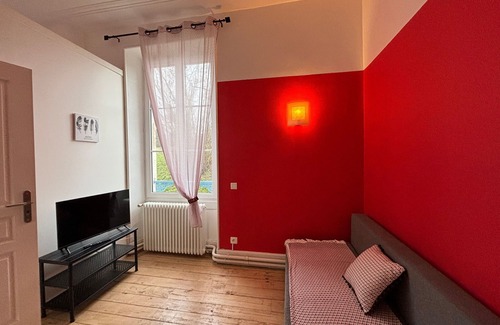 Le Blanc Bed & Breakfast | Private rooms with parking and electric charging
