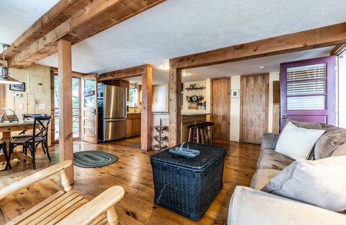 Town of Jerusalem Cottage | Private, Rustic, Quiet, Quirky! Welcome to O'Cottage! 150 feet of lake frontage