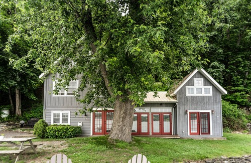 Town of Jerusalem Cottage | Private, Rustic, Quiet, Quirky! Welcome to O'Cottage! 150 feet of lake frontage