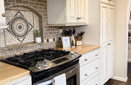 Grand Rapids House | Private sand beach, screen porch, spacious rooms, paddle boards and more!