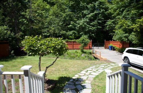 Rainier View House | Private Seattle Getaway Home Near Lake Washington!