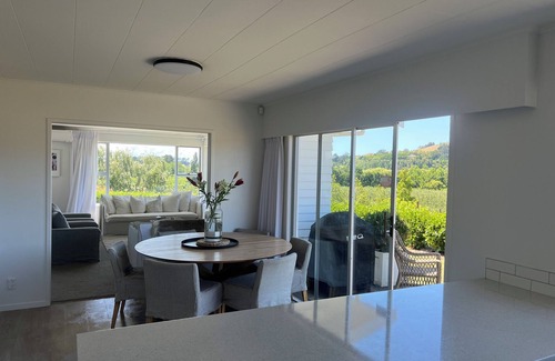Havelock North House | Private setting with vineyard outlook yet only moments from the Village.