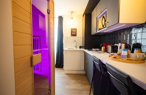 Saints Apartment | Private spa - Le Secret- LoveSparadise