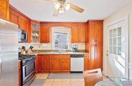 Cove - East Side - Shippan Apartment | Private Stamford Retreat Just Minutes to Downtown!