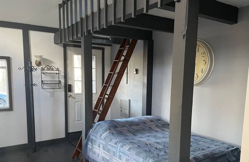 Cold Spring Cottage | Private studio cottage, completely redone