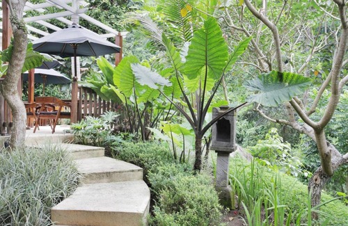 Sambahan Apartment | Private suite in a Balinese resort in Ubud, relax and calm atmosphere