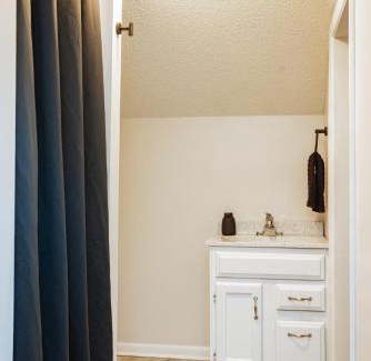 Lee's Summit House | Private Suite Near It All - Prime Location