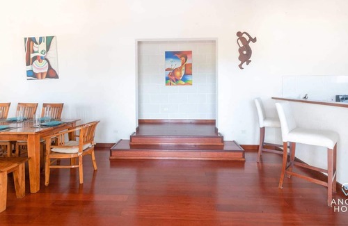 Rose Hill House | Private Sunset Patio + In-Home Gym near NikkiBeach
