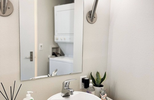Northwest Bellevue Apartment | Private Sunset Suite in the Sky Downtown Bellevue