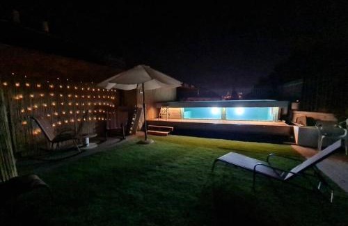 Meqor Hayyim Apartment | Private Swimming Pool ! דירת סטודיו קטנה עם בריכה פרטית