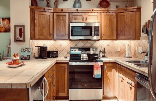 Nambe Pueblo House | Private Upscale Mountain View Retreat just 12 Minutes From The Santa Fe Plaza.