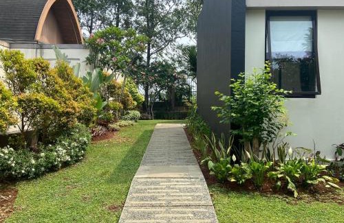 Ciawi Villa | Private Villa 3+1BR in Vimala Hills